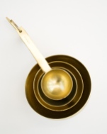 personify-shop-brass-measuring-spoons-1
